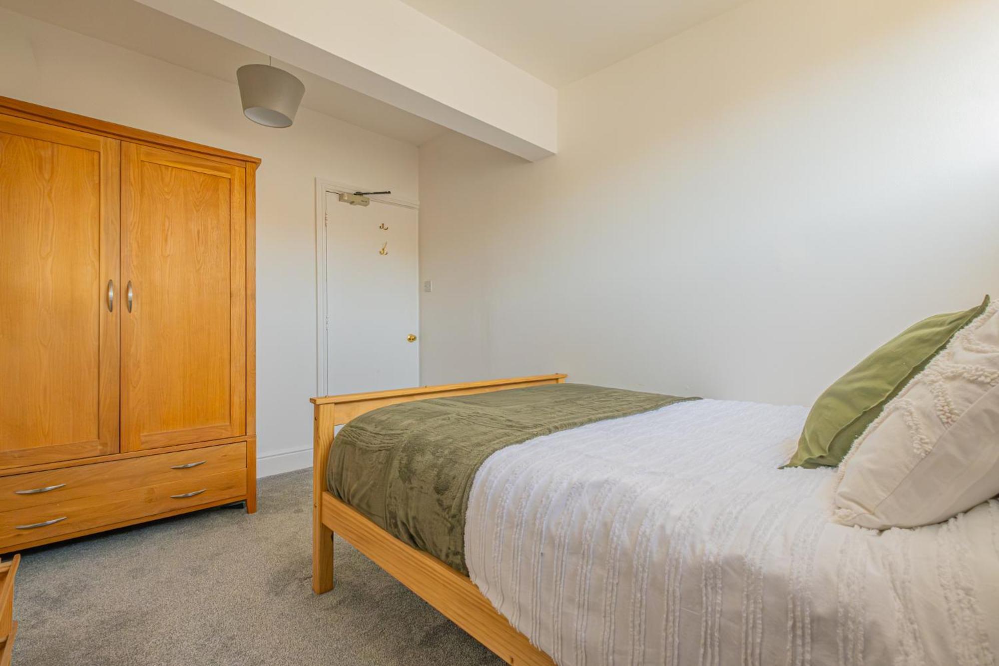 Castleview Coastal Comfort With 2 Parking Spaces Oystermouth 외부 사진