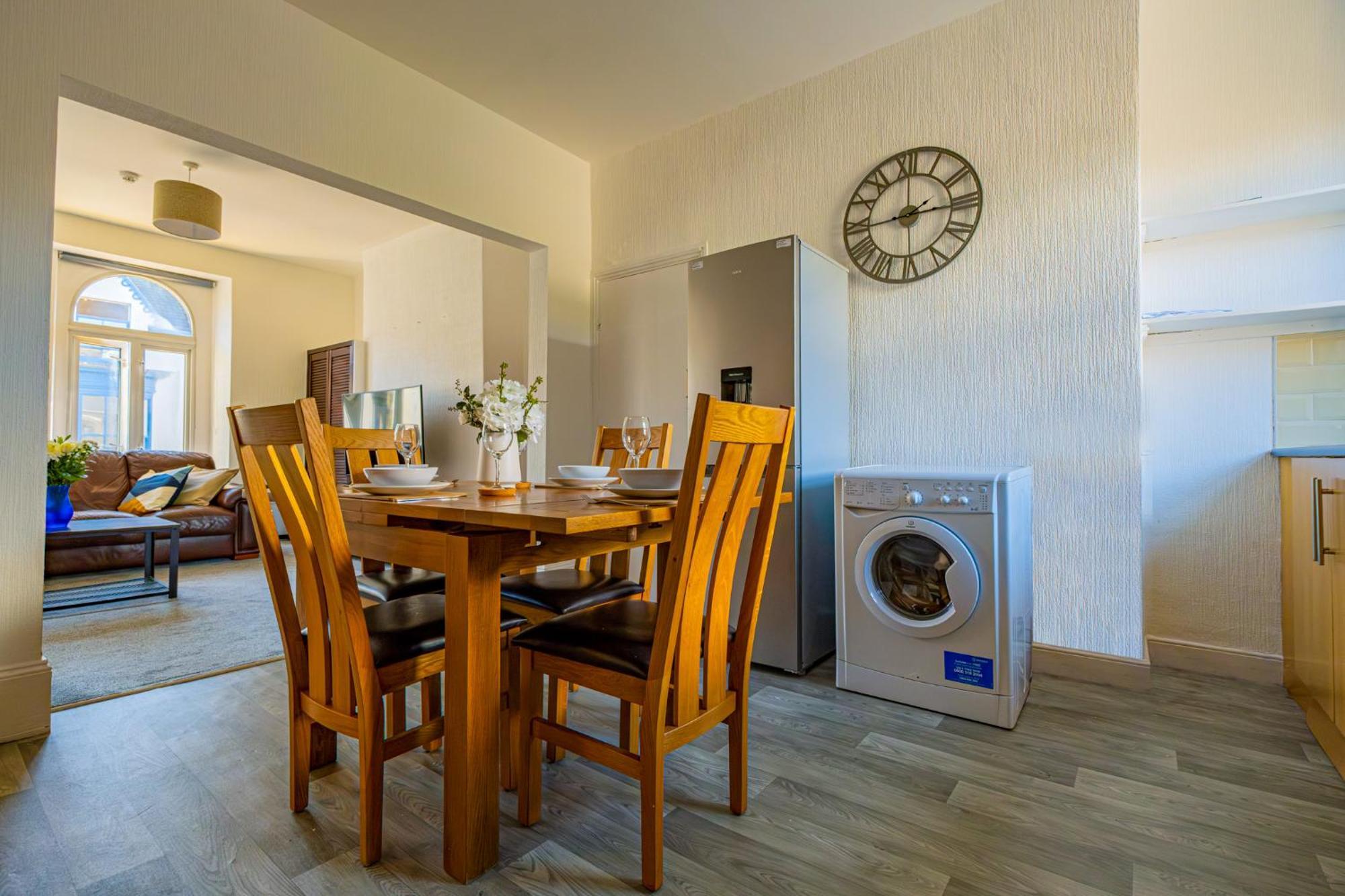 Castleview Coastal Comfort With 2 Parking Spaces Oystermouth 외부 사진