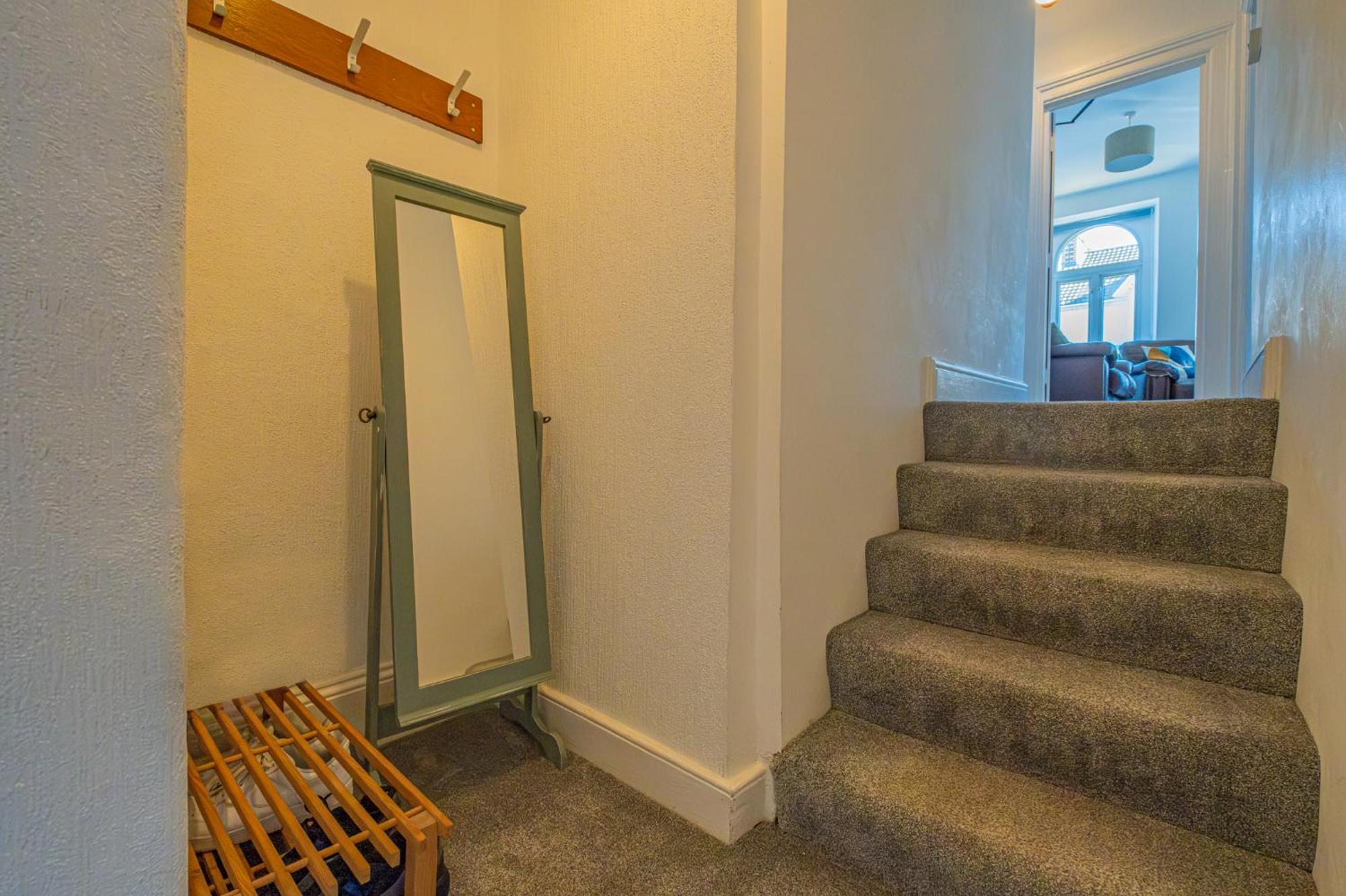 Castleview Coastal Comfort With 2 Parking Spaces Oystermouth 외부 사진