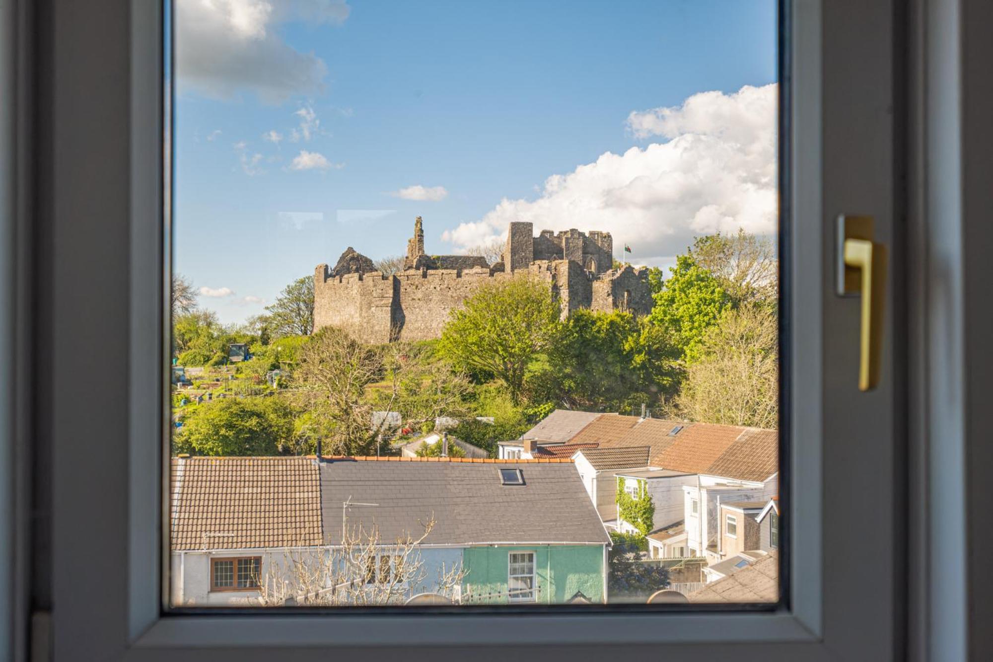 Castleview Coastal Comfort With 2 Parking Spaces Oystermouth 외부 사진